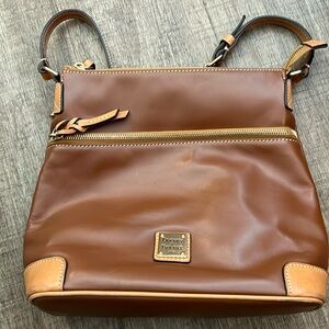 Dooney Bourke Women's Pebble Grain Leather Crossbody Bag